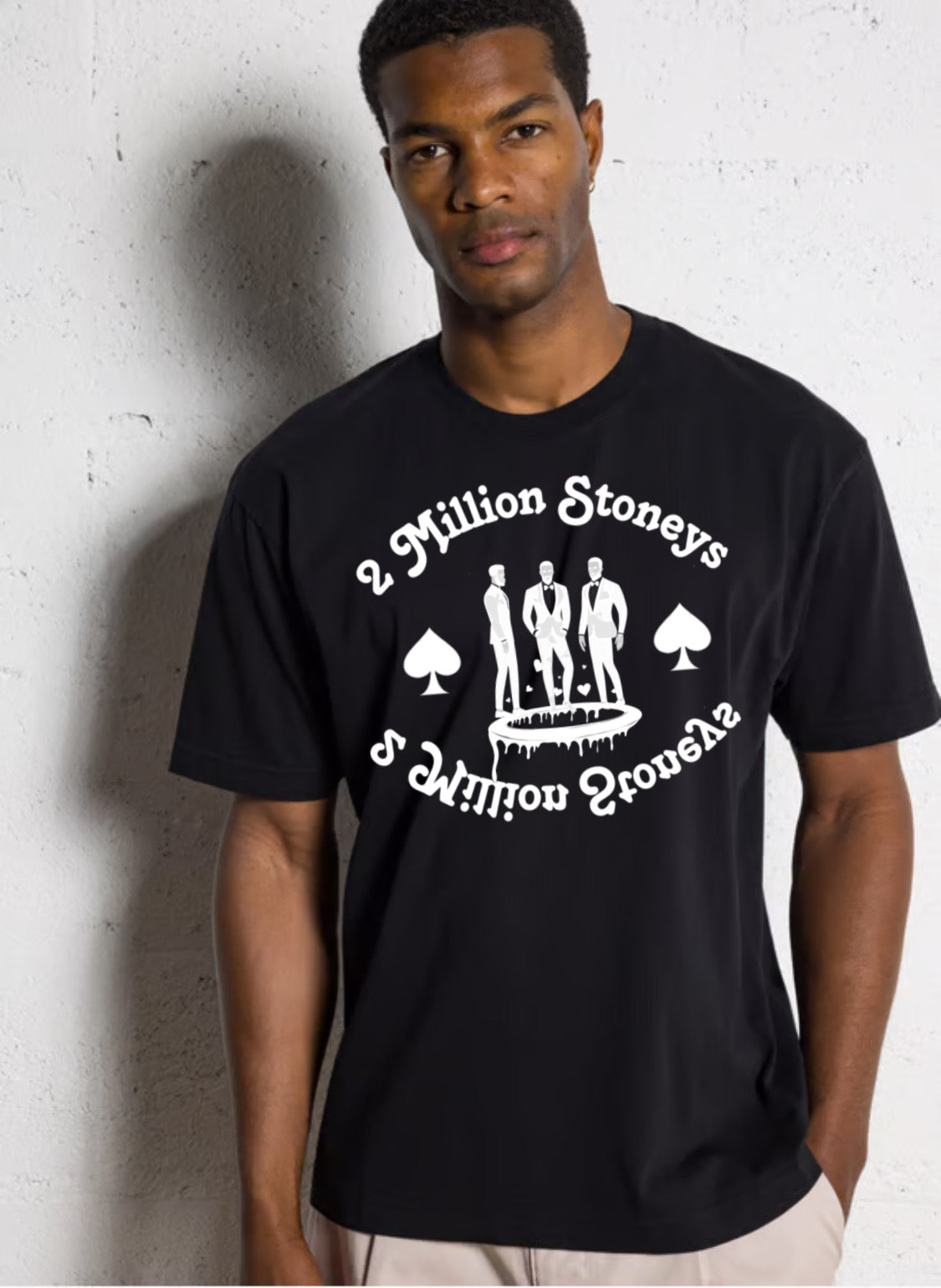 2millionstoneys Black and white Tshirt